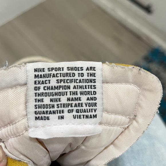 Nike White and Green Swoosh Sneakers - Picture 7 of 7